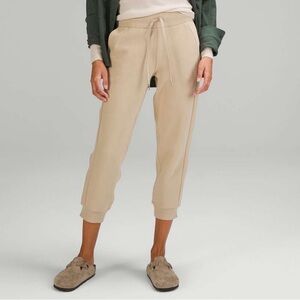 Lululemon Scuba High-Rise Cropped Jogger Trench Tan Brown Size 2